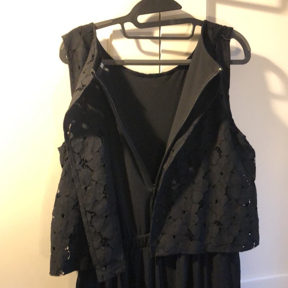 Uniqlo black lace drapey jumpsuit   Size Large - Picture 9 of 11
